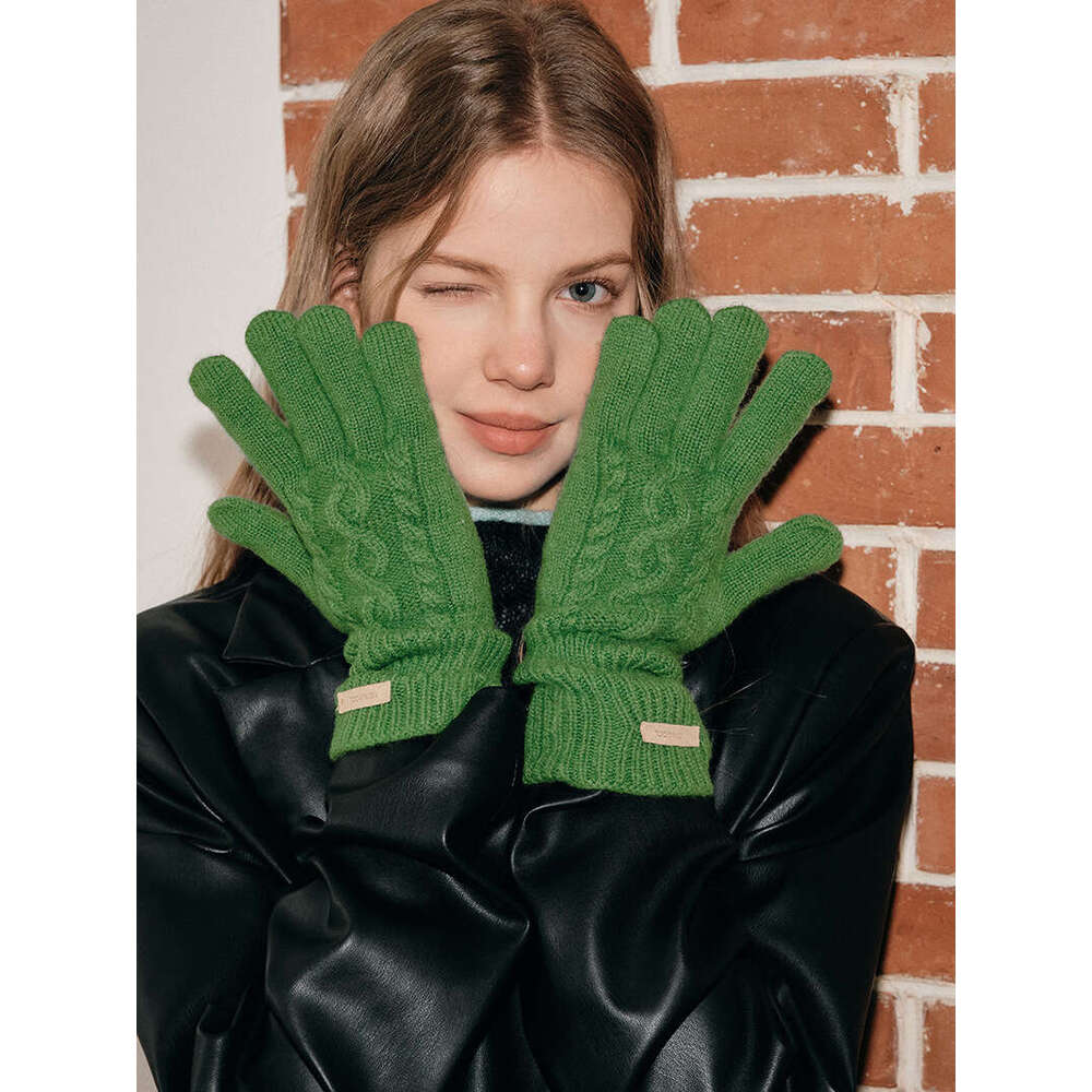Warm in autumn and winter Solid men's ins style Premium thickened 100 wool Fried Dough Twists gloves for women
