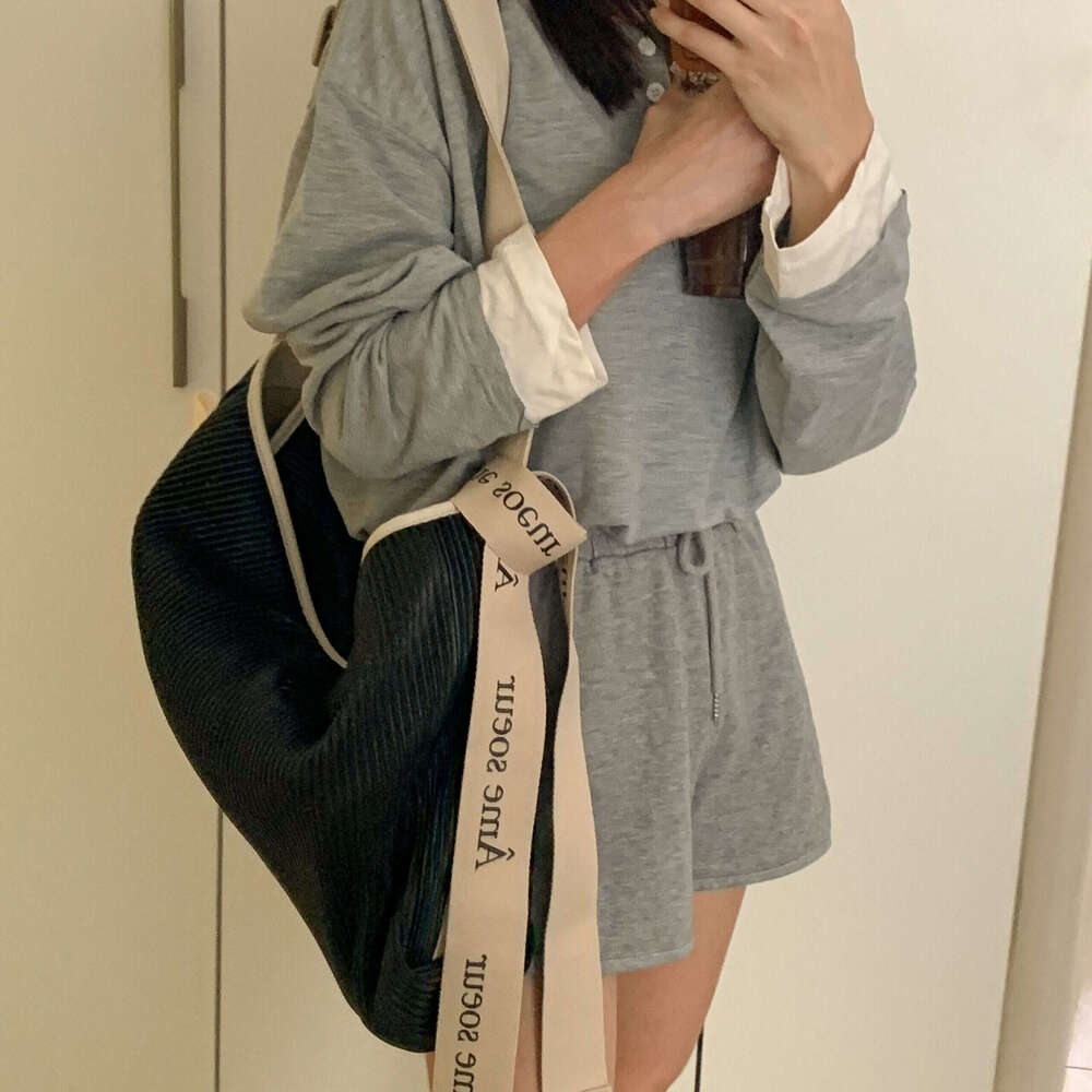 Creamcouch Manlaysian Minority Brands Cakebag Large-Capacity Ultra-Fiber Leather Bucket Pleated Ttter Bag For Women