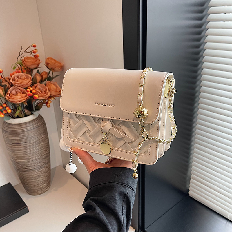 New designer's popular female new niche design, high-end chain fashion, multifunctional single shoulder crossbody bag, small square bag, fashiona
