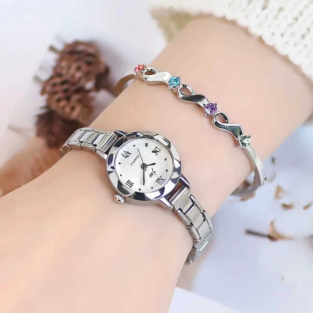 Ladies Watch Fashion Student Small Round Dial Steel Strap Trend Temperature Quartz Watch Personalized Bracelet Watch Relojes X241106