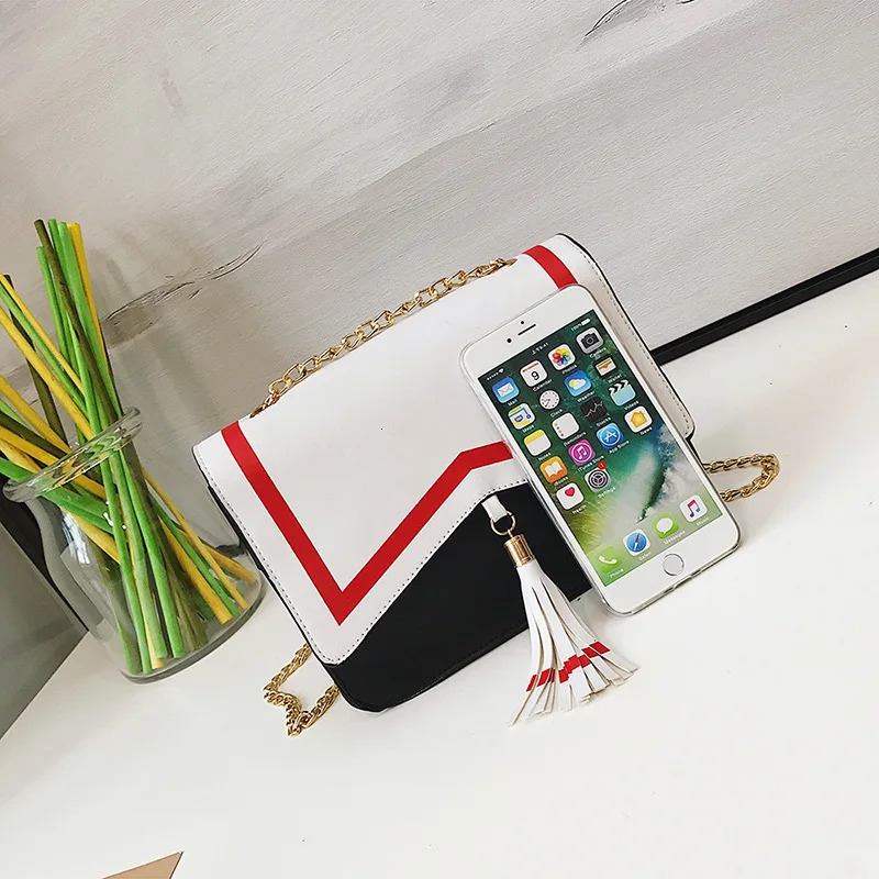 Womens bag cute Japanese cartoon magic cherry blossom tassel shoulder bag fashionable click color animated shoulder bag messenger bag241106