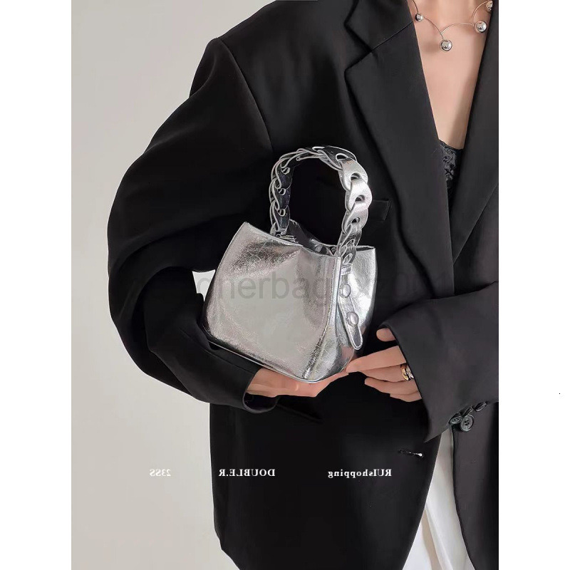 Fashion Classic Bag Designer 10a Top Nikiduncks Woman Handbagevening Bags Atmosphere Silver Soft Leather Handmade Bucket for Women 202