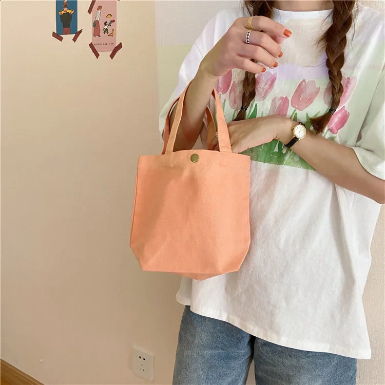 Shoulder bag foldable picnic bag small handbag simple canvas bag womens black shopping bag large capacity student lunch box 241105