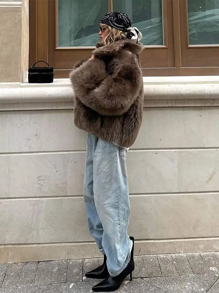 Lapel Brown Women Short Faux Fur Coat ious Fluffy Long Sleeve Warm Jacket Autumn Winter Lady Solid High Street Outwear 241104