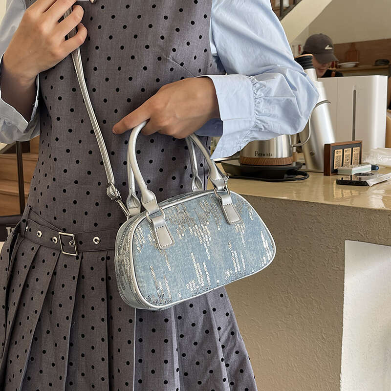 Designer Bag Women's Bag 2024 New Crossbody Bag Niche Design Single Shoulder Carrying Small Square Bag Work Small Handbag