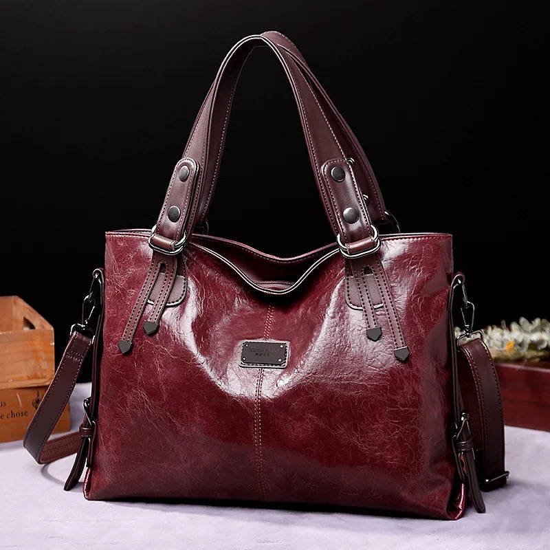 2024 casual handbag womens handbag soft leather shoulder bag retro large capacity cross body womens handbag241106ww
