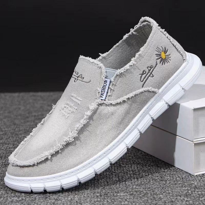 Canvas casual cloth soft soled board spring and autumn breathable men's shoes old Beijing style one foot kick