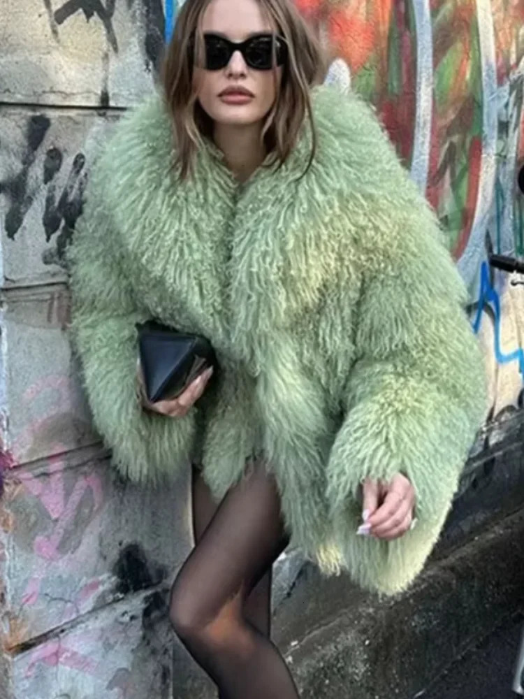 Fashion Green Loose Women Faux Fur Jacket Elegant Stand Neck Full Sleeve Short Thicken Coat Winter Lady Highstreet Outerwear 241104