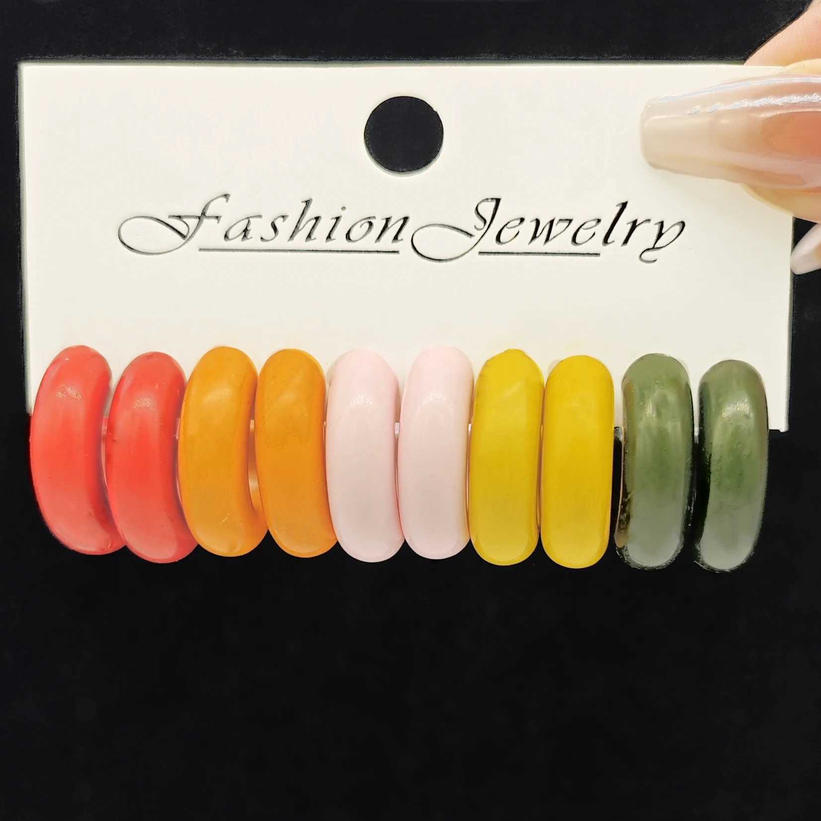 European and Cross border Jewelry Korea Edition Minimum Acrylic C-shaped Earrings Spring Colorful Dopamine Earrings X241106