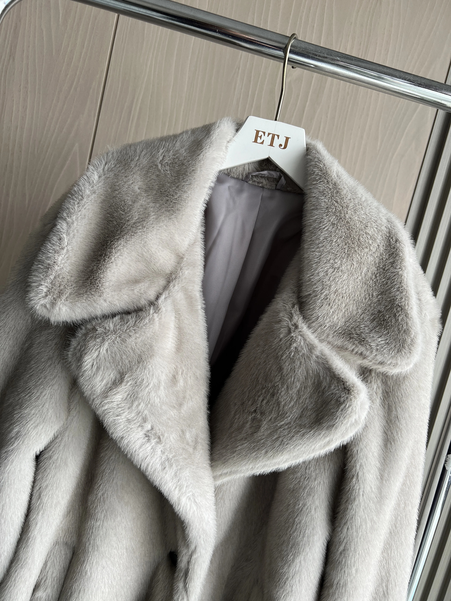 Traf Womens Winter Collection ious Faux Fur Effect Long Coat Thick and Warm Padded Jacket for Women 241104