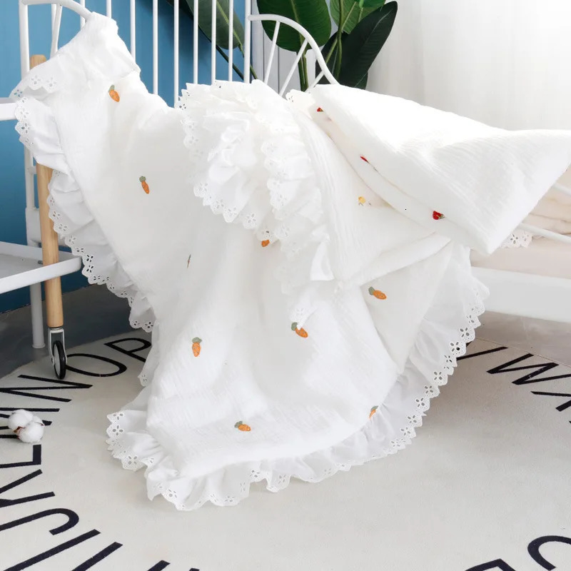 Winter thick embroidered white plain cotton blanket with lace baby bedding comfortable princess crib receiving blanket 241106