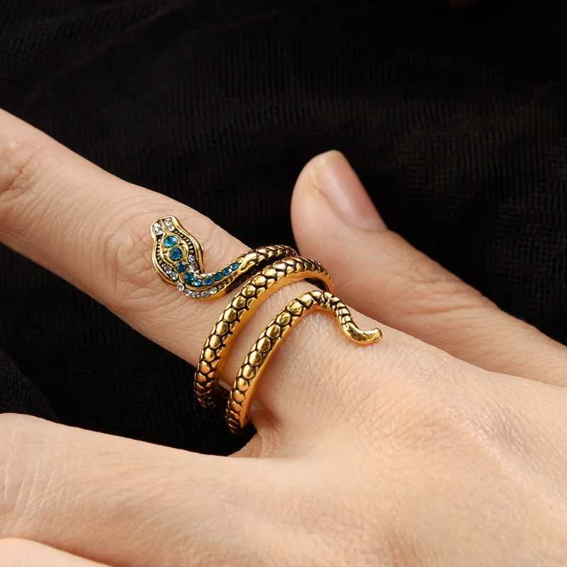 Vintage punk inlaid zircon snake open ring personalized ring jewelry snake ring charm finger ring party jewelry gift X241106