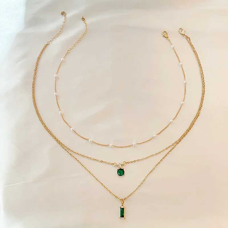 Simple stacking retro imitation jade green pearl Mti layer necklace used for warm fashion jewelry accessories birthday gifts X241106