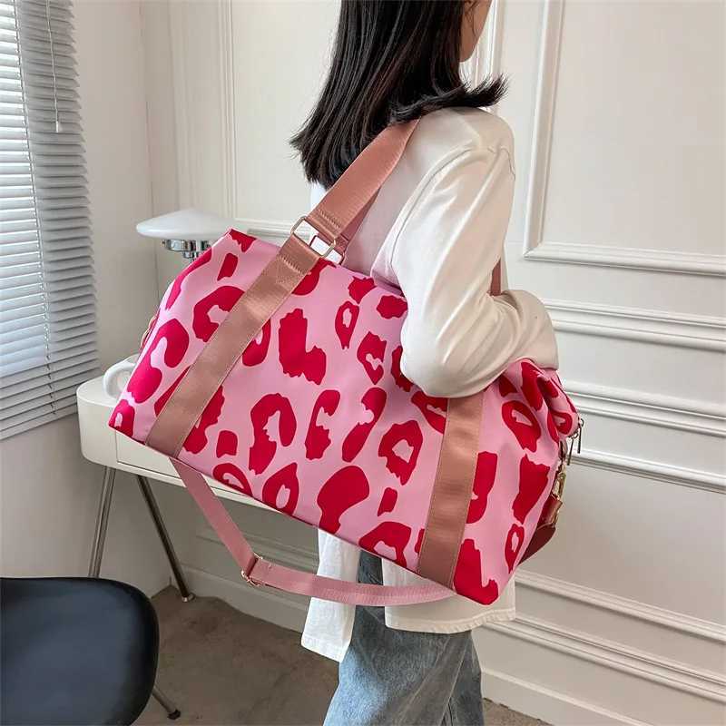 Fashion Travel Bag Duff Bag Women opard Big Nylon Bag Tote Handbags Sports Fitn Gym Bag Ladies Yoga Weekend BagsXJ241106