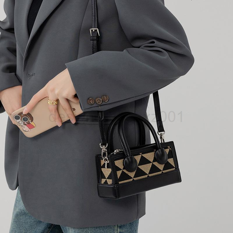 Fashion Classic Bag Designer 10a Top Nikiduncks Woman Handbagevening Bags Niche Handbag 2024 New Crossbody Luxury Mini Highend Texture Saddle Bags
