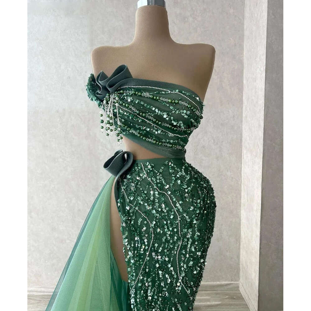 Stylish Green Asymmetrical Mermaid Evening Dresses Gorgeous Strapless Beadings Crystals Sweep Train Formal Party Gowns With High Split Robes