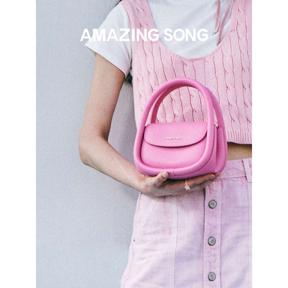 Amazing Song Medium Size Soft Family Lipstick Bag Messenger Leather Cute Bag