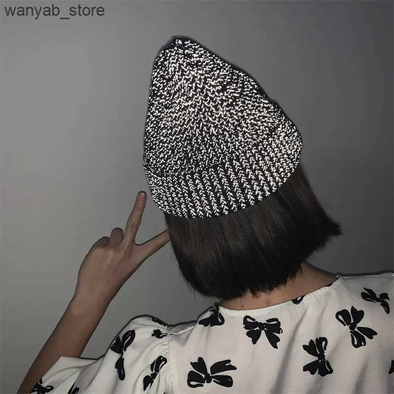 Wide Brim Hats Bucket Hats Unisex Winter Warm Reflective Beanies For Male Fashion Knitted Street Hat Night Fantasy Shining Skullies Cap Men Warmer Bon