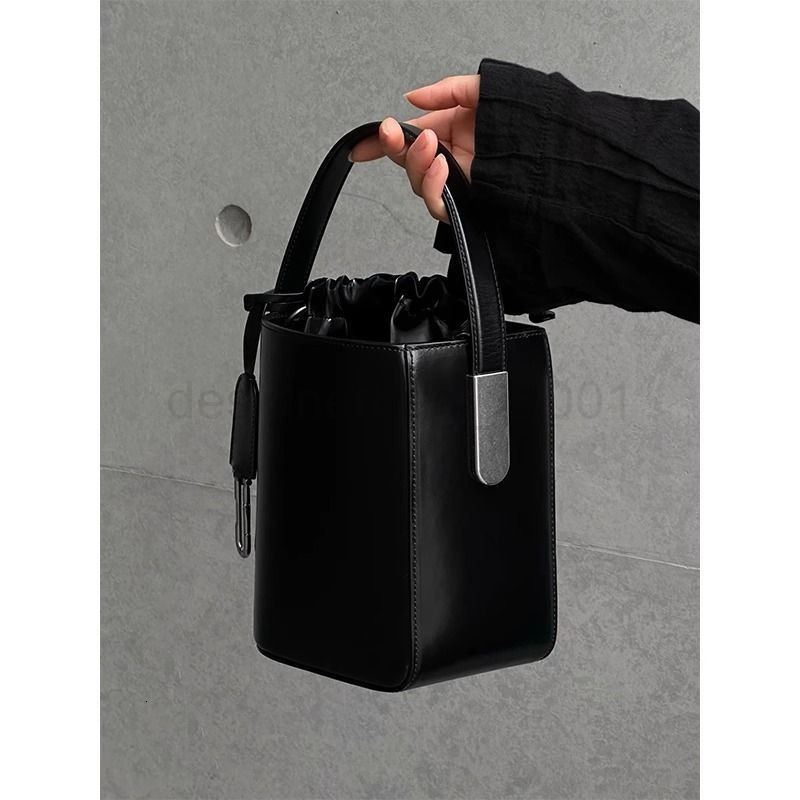 Fashion Classic Bag Designer 10a Top Nikiduncks Woman Handbagevening Bags Threedimensional Bucket Womens 2024 New Summer Crossbody Ha