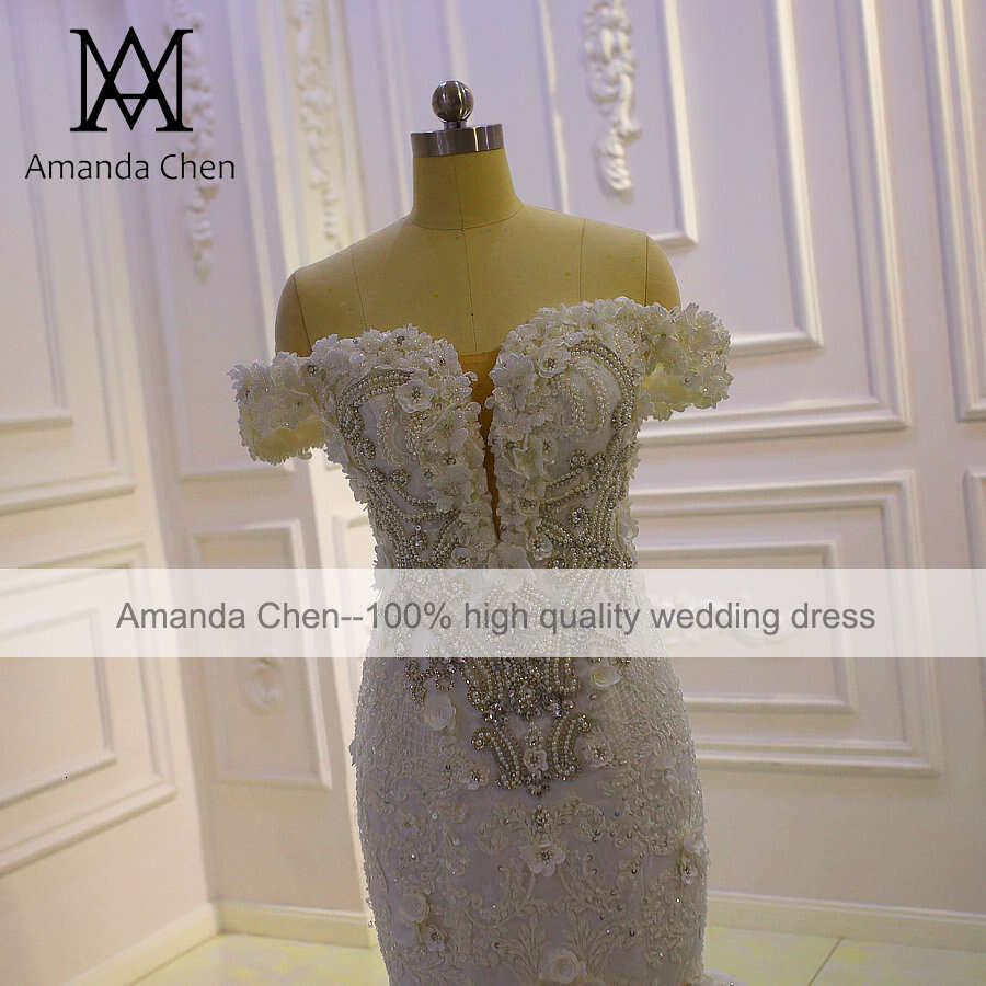 Off Shoulder Lace Applique Crystal 3D wers Fishtail Wedding Dress