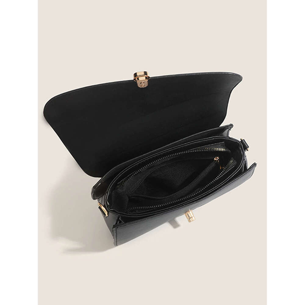Designer Bag 2024 Summer Japanese And Korean New Street Trendy Pillow Bag Polyester Lock Women's Handheld Shoulder Bag