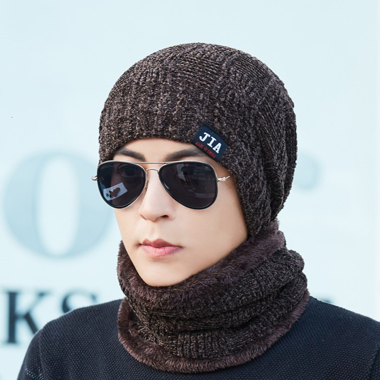 High quality design, men and women Winter Snow Knitted Outdoor Windproof and Warm with Neck Hat Two Piece Set