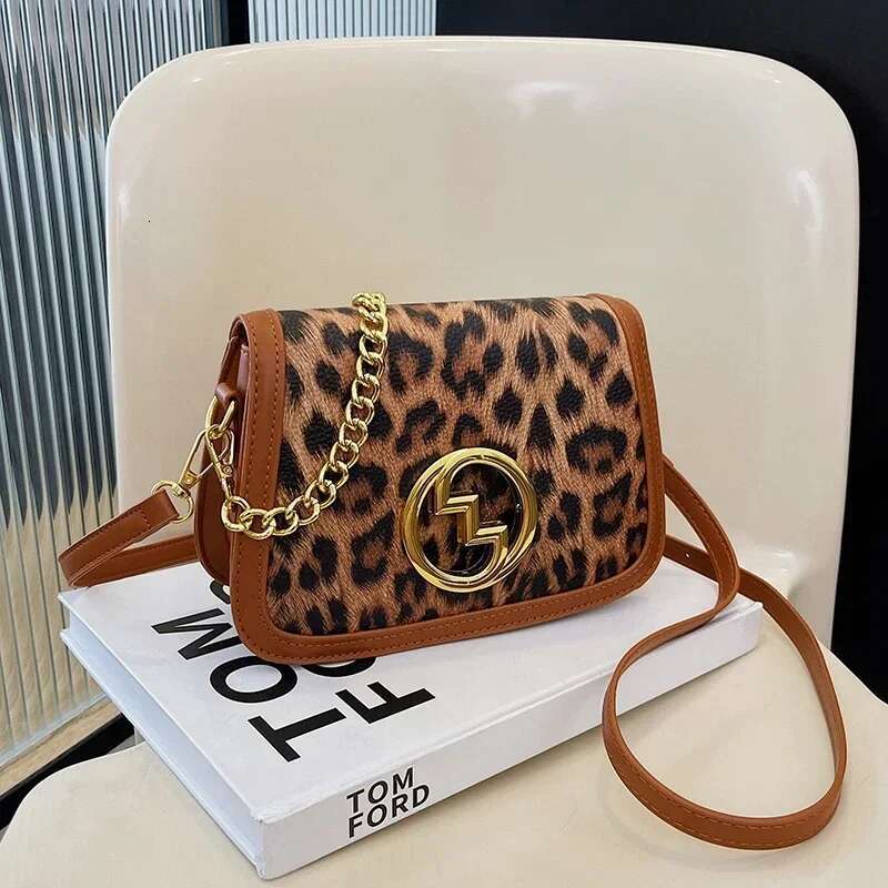 Designer Bag 2025 Fashion Women's Shoulder Bag, Travel Armpit Bag, Trendy Handbag, New Fashionable Women's Crossbody Bag
