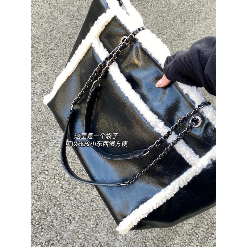 Fashion Classic Bag Designer 10a Top Nikiduncks Woman Handbagevening Bags Autumn and Winter Lamb Wool 2024 Womens Large Capacity Tote Sh