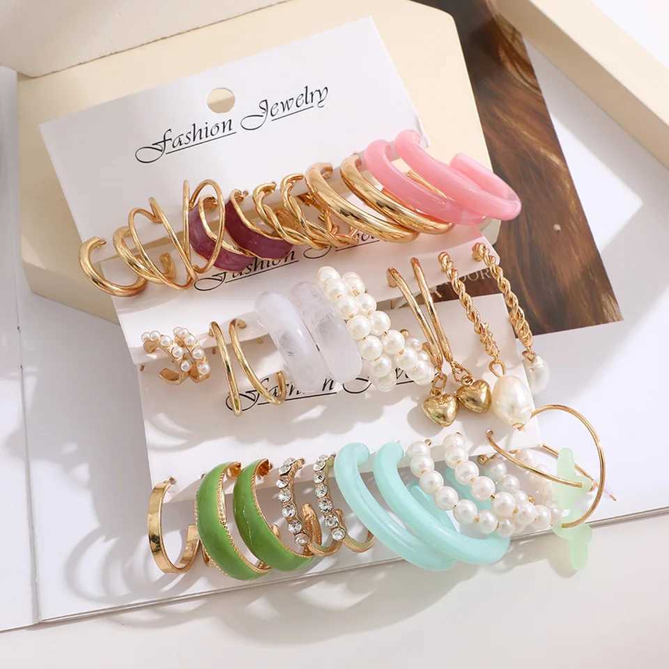 New Gold Earring Set Bohemian Vintage Color Acrylic Pearl Ring Earrings Suitable for Warm Fashion Jewelry Gifts 2024 New Edition X241106