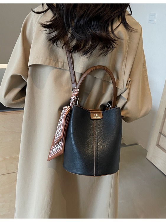 High End Design Bucket Bag For Bags Handbags Women Autumn Versatile Single Shoulder Crossbody Handbag Designer