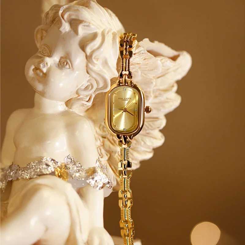 Space and Time Corridor Ancient Bracelet Watch Small Retro Small Gold Watch Oval Light Luxury Literary Fashion Quartz Watch X241106