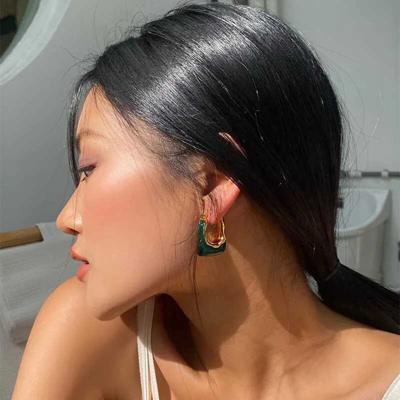 Green transparent resin earrings suitable for girls Geely Irregar earrings 2023 new fashion earrings X241106