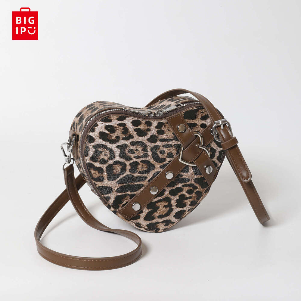 Designer Bag Summertime High-Class Feeling Small Exquisite Bag Woman 2024 New Leopard-Print Love Bag Messenger Bag
