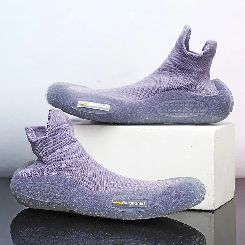 Sports shock-absorbing and anti slip shoes for men indoor squatting beach running jumping leisure soft soled fitness shoes241106