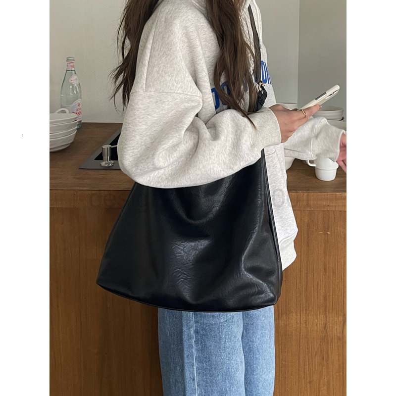 Classic Designer Bag Fashion 10a Top Nikiduncks Woman Handbagevening Bags Large Capacity for Women 2024 Autumn and Winter New Simple Sof