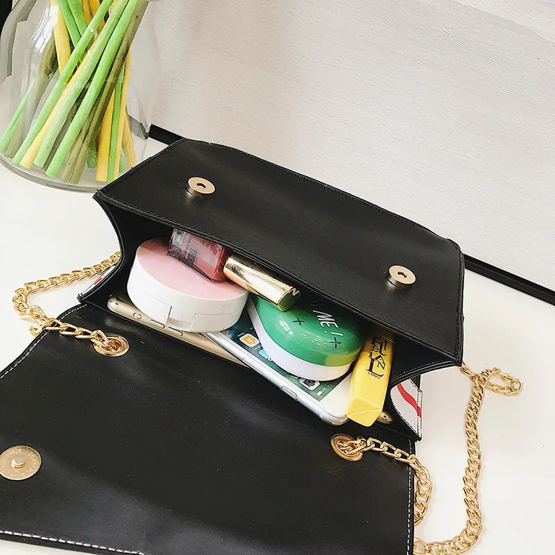 Womens bag cute Japanese cartoon magic cherry blossom tassel shoulder bag fashionable click color animated shoulder bag messenger bag241106