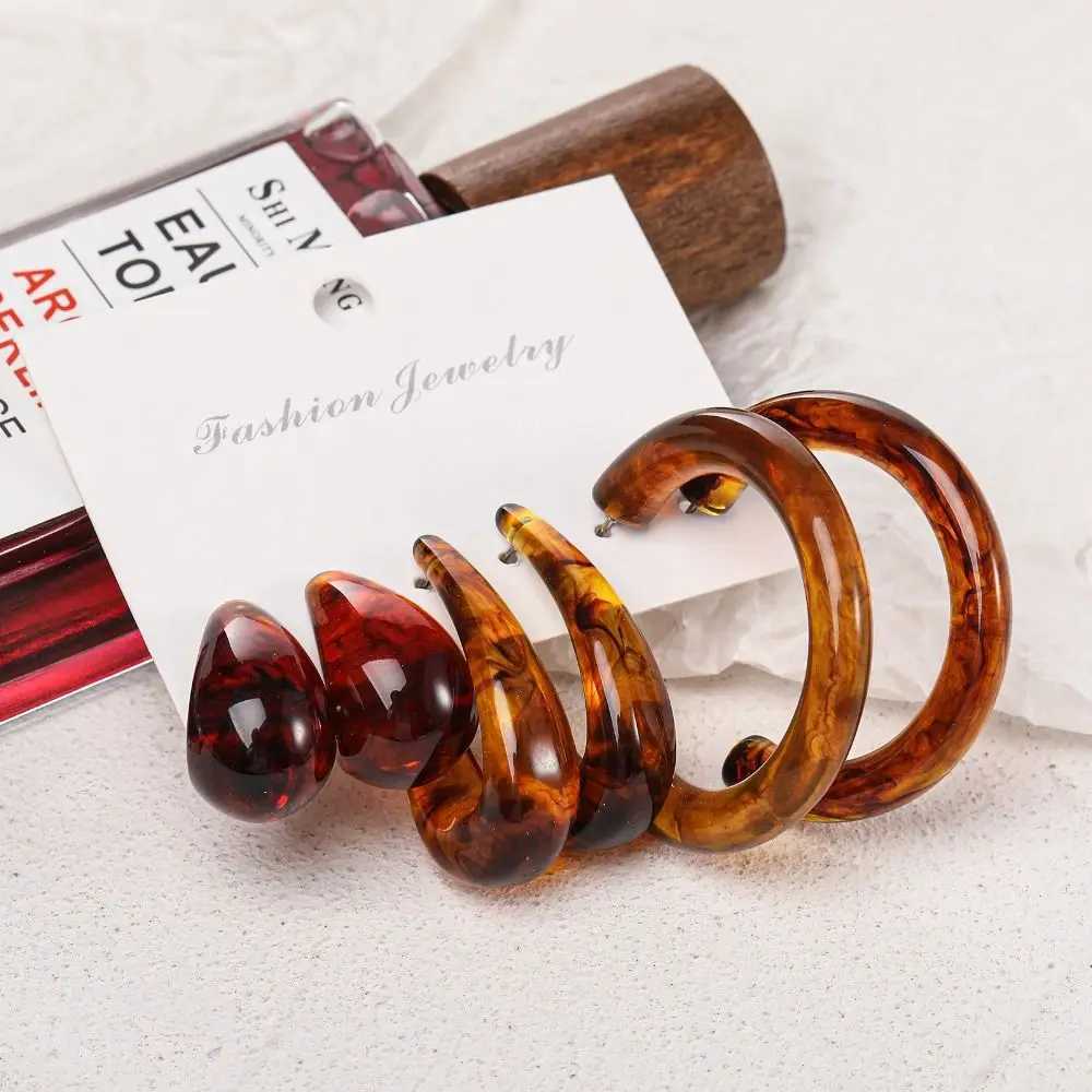 New colored acrylic earring set suitable for vintage Geely C-shaped resin ring earrings fashionable jewelry gifts X241106