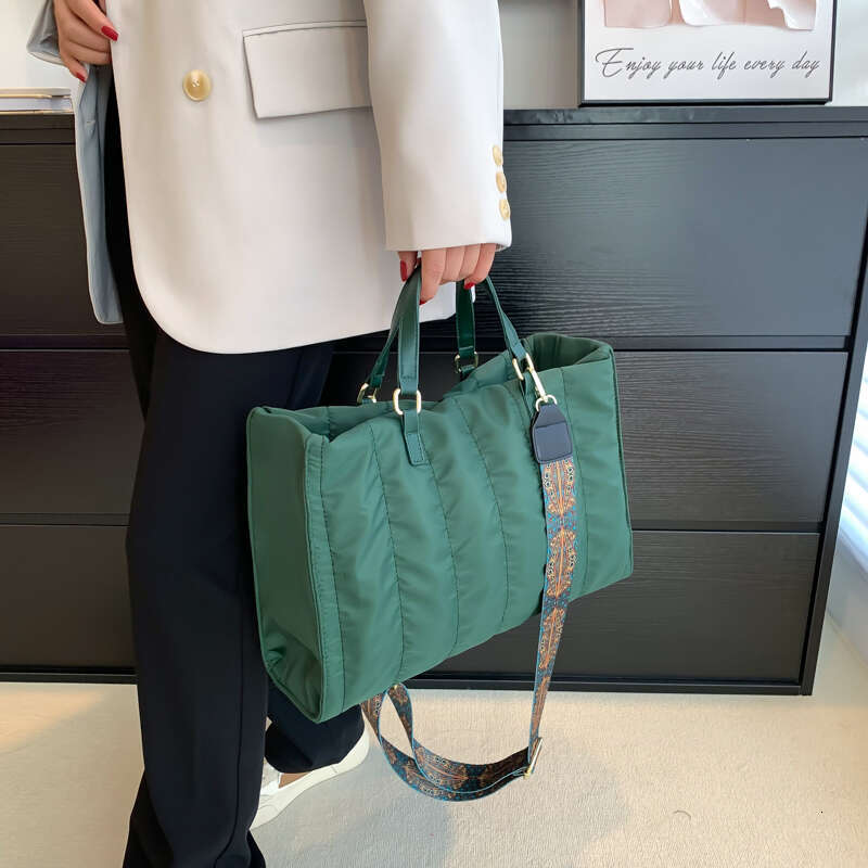 Designer Bag Ladies Tote Designer Bag Large Capacity Shoulder Bag Luxury Nylon Padded Handbag For Women Down Cotton Crossbody Bag 2024 Winter