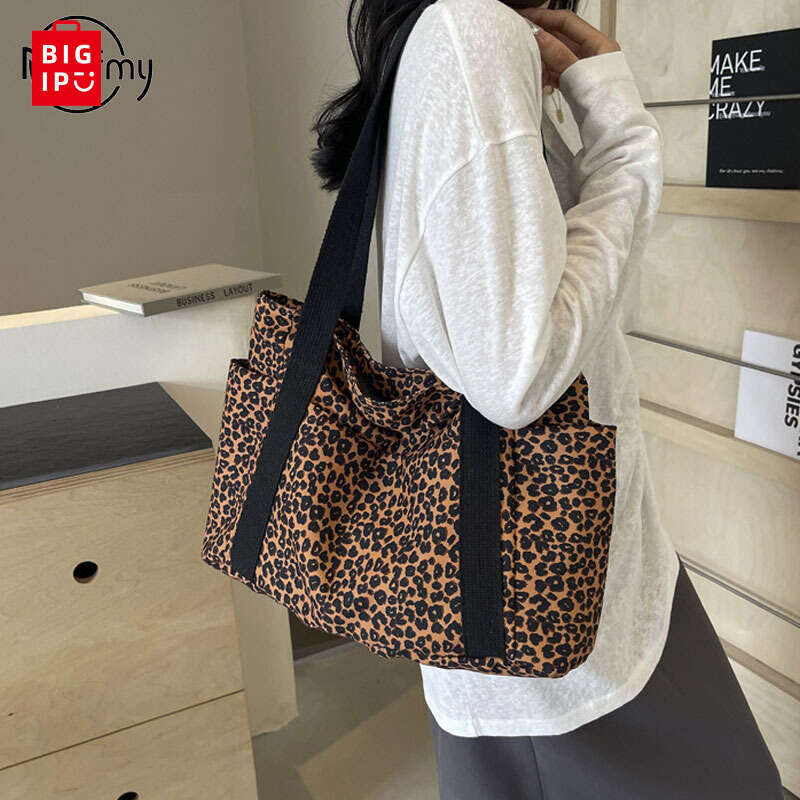 Designer Bag Leopard Canvas Bag Large Capacity Fashion Tote Bags Casual Women's Shoulder Handbag College Commuter Beach Travel Bag Bolsa 2024
