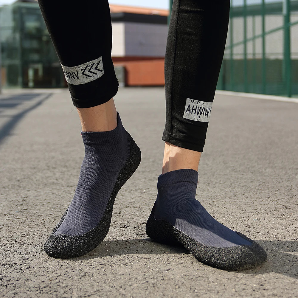 Outdoor mens beach shoes multifunctional swimming shoes yoga hiking climbing rope skates241106bj