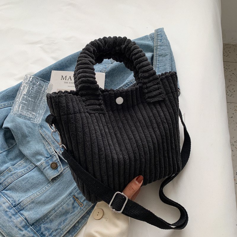 Bag Designer Fashion Classic 10a Top Nikiduncks Woman Handbagevening Bags Core Velvet 2024 New Trendy and Summer Casual Womens Texture V