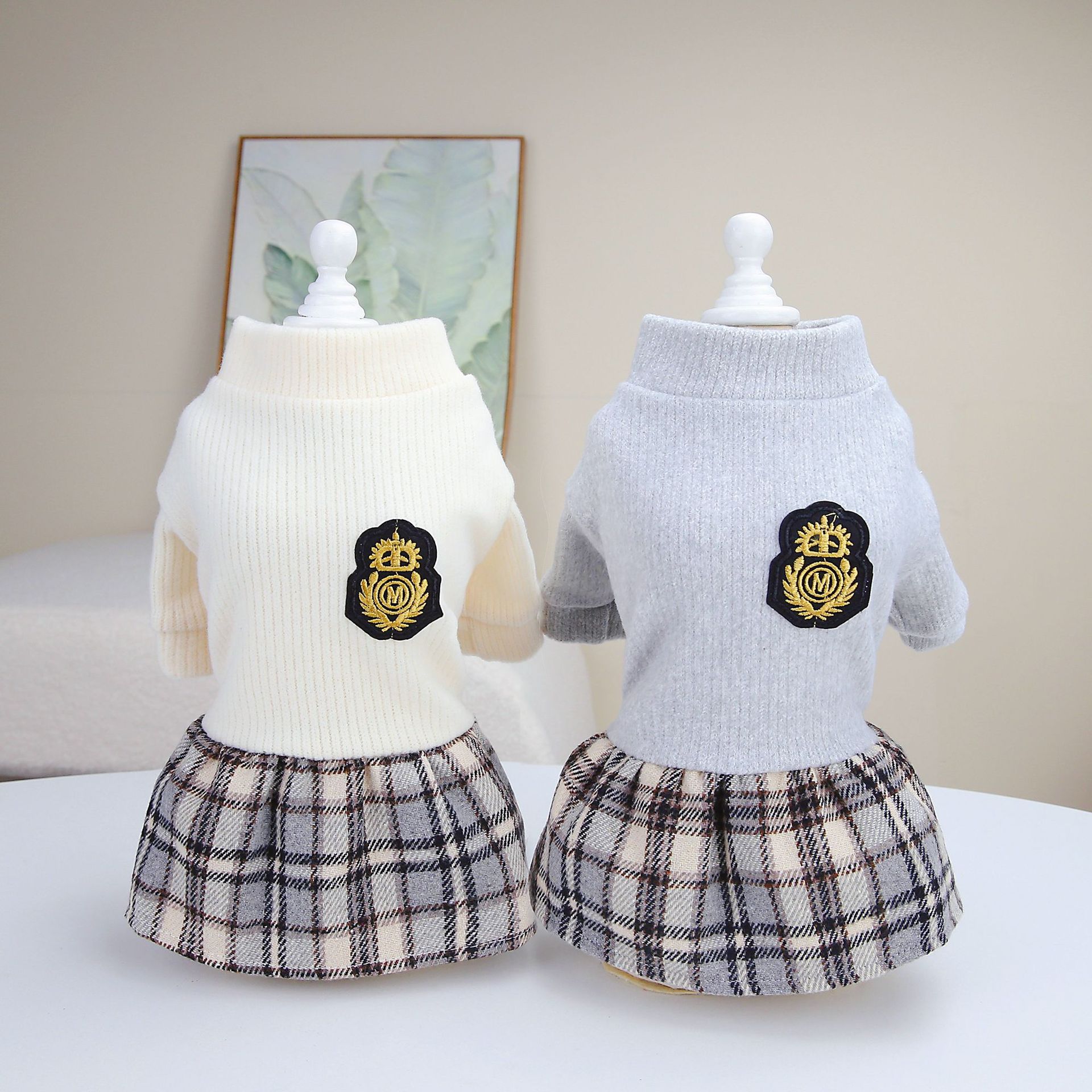 Fashion Design Dog Checkers Dress Wholesale Pet Dog Clothes Autumn Winter Pet Products Apparel Supplies
