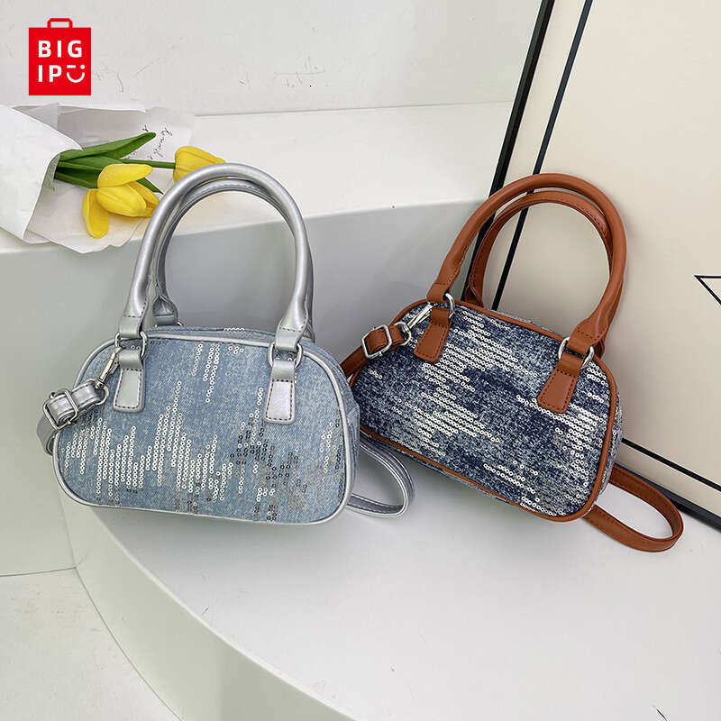 Designer Bag Women's Bag 2024 New Crossbody Bag Niche Design Single Shoulder Carrying Small Square Bag Work Small Handbag
