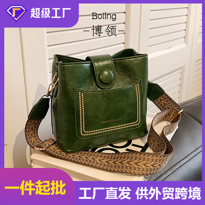 Unique Design With A Sense Of Luxury, 2024 New Versatile And Minimalist Single Shoulder Diagonal Cross Portable Bucket Bag