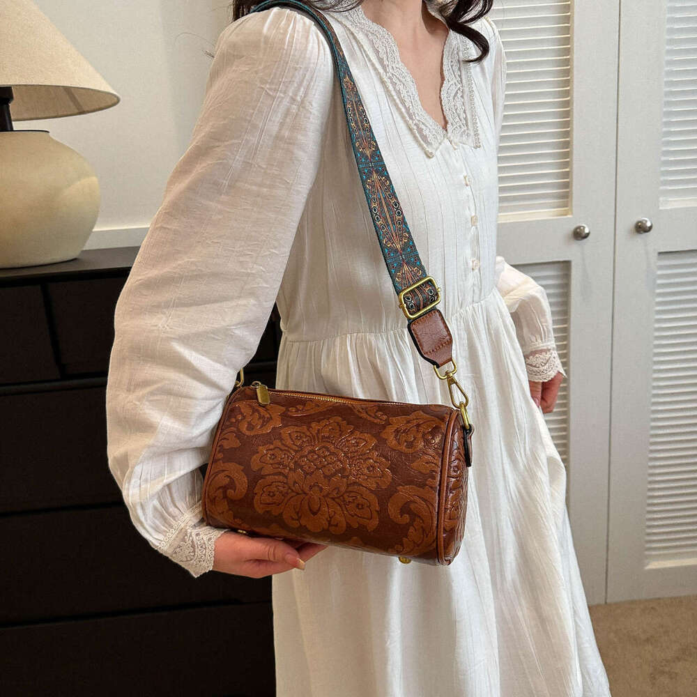 Designer Bag This Is A Super-Fashion Printed Messenger Bag, Printed Simple Solid Color, Suitable For Daily Work And Commuting.