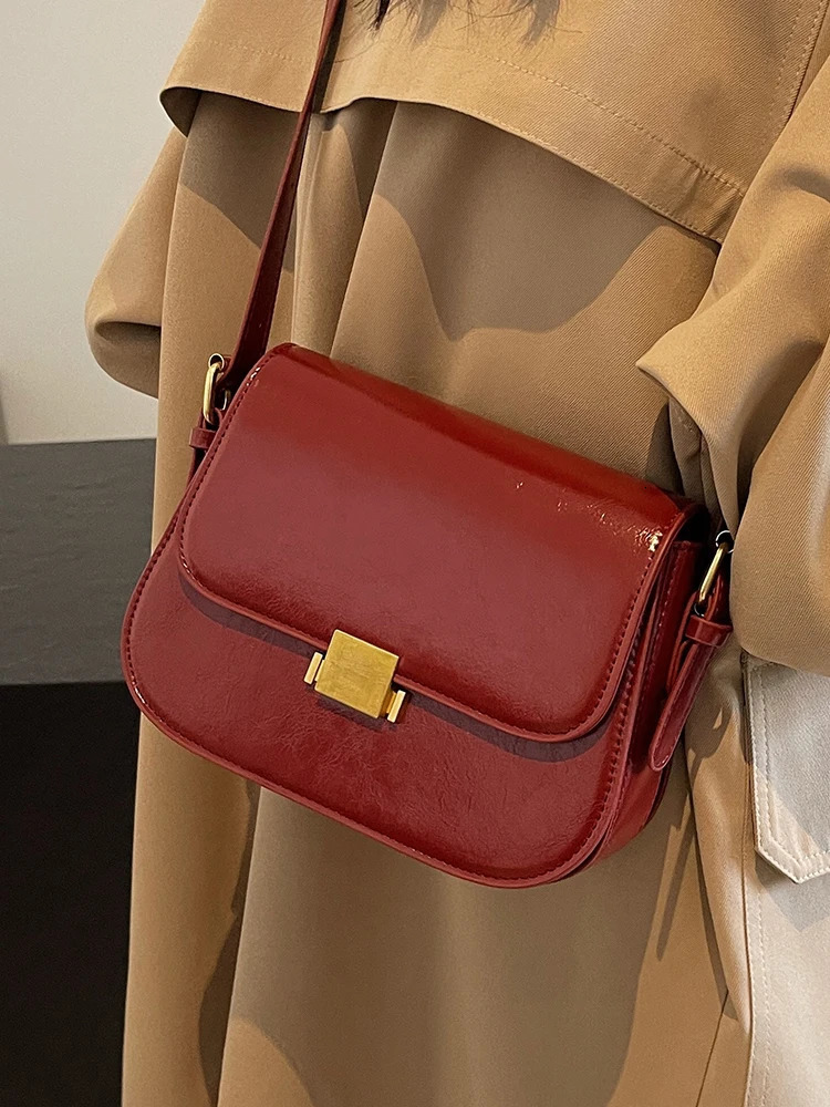 Vintage Burgundy Womens Shoulder Bag Autumn Winter PU Leather Flip Small Square Bag Womens Fashion Handbag241106