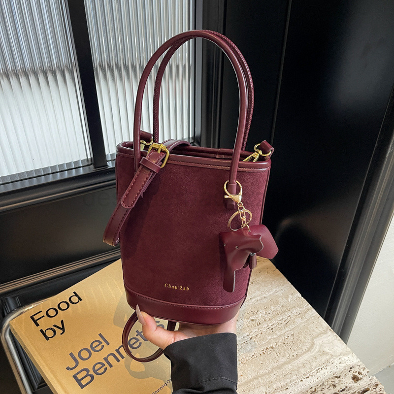 Classic Designer Bag Fashion 10a Top Nikiduncks Woman Handbagevening Bags New Bucket with Texture Fashionable Single Shoulder Crossar