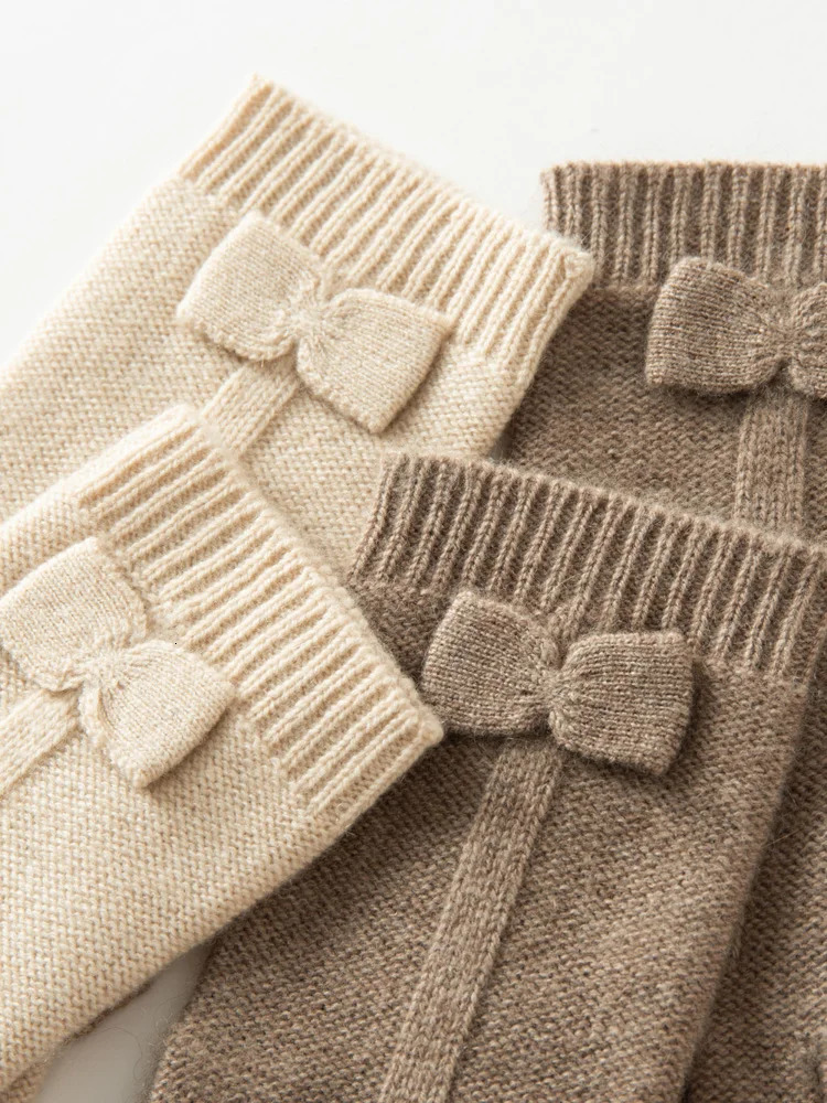 100% genuine cashmere knitted gloves touch screen fingers womens autumn and winter thick cable warm wrist classic womens gloves 241106