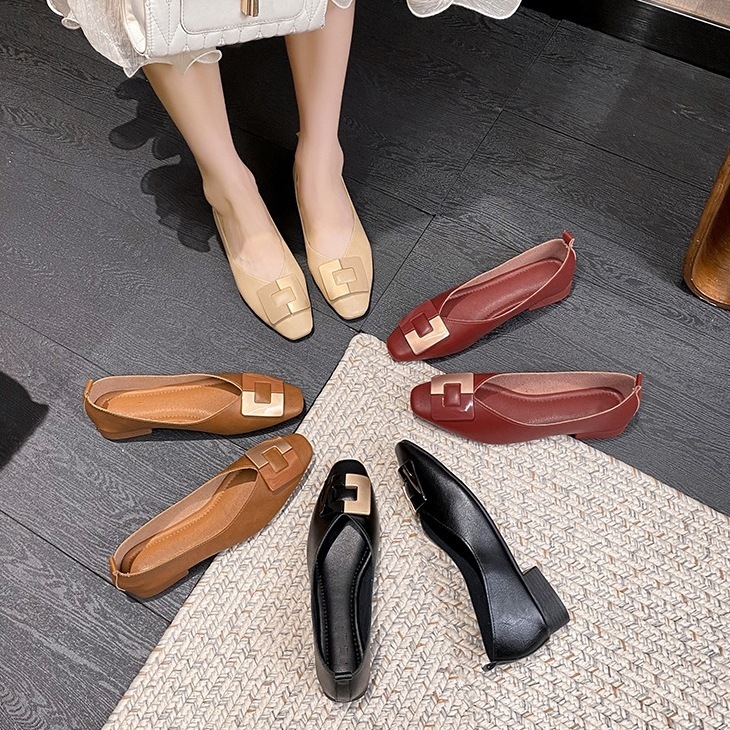 Low color blocked buckle for women's autumn new versatile coarse heel French grandma square toe shallow mouth flat sole single shoes