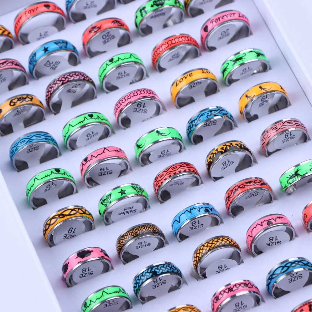 10 pieces/batch of fashionable classic striped stainless steel jewelry rings zircon crystal rotating punk pointed suitable for Wens mens gift mix styl